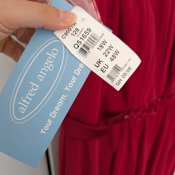 NWT Alfred Angelo Red Evening Gown Size 18, Ptp 22 - Picture 6 of 9